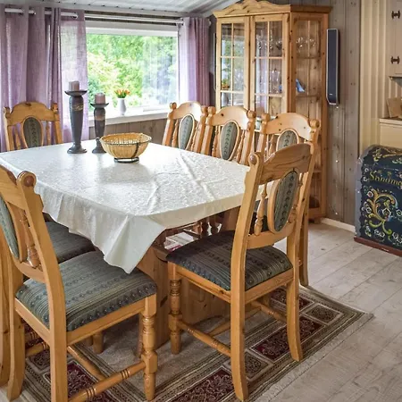 4 Bedroom In Holiday home