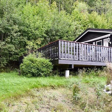 Holiday home 4 Bedroom In Vikersund