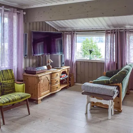 4 Bedroom In Holiday home