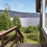 4 Bedroom In *