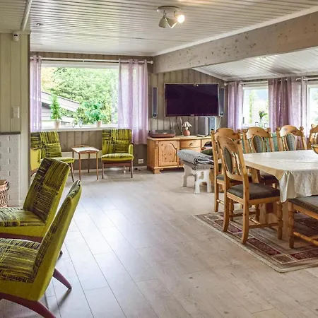 Сasa de vacaciones 4 Bedroom In *